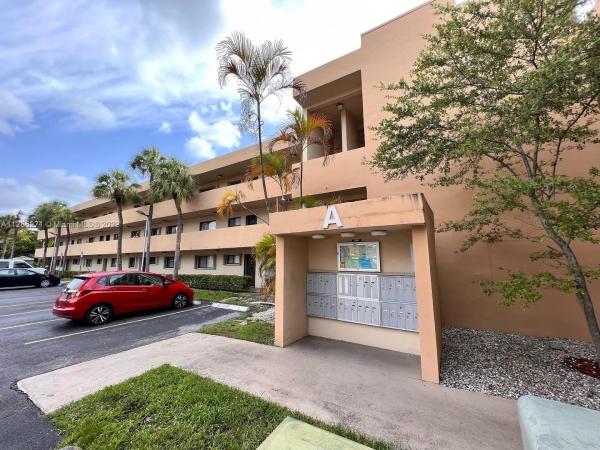 Kendall Acres West, 8415 SW 107th Ave #331W, Kendall, Florida 33173, image 2