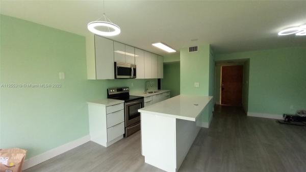 South Winds, 9311 SW 4th St #218, Fountainebleau, Florida 33174, image 1