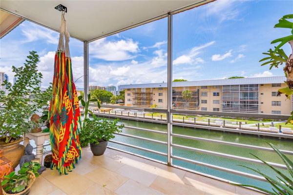 Eden Isles, 3750 NE 170 St #301, North Miami Beach, Florida 33160, image 2