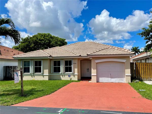 Poinciana At Sunset Lakes, 8204 SW 163rd Ct, Kendall, Florida 33193, image 1