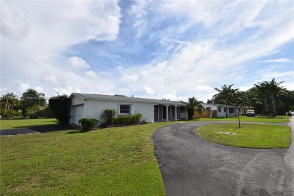8761 SW 108th St, Kendall, Florida 33176, image 2