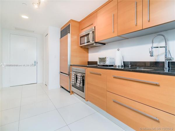 Icon Brickell Tower 3, 485 Brickell Ave #2305, Miami, Florida 33131, image 2
