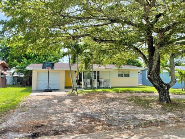 Miramar Tropical, 2331 Gulfstream Dr, Miramar, Florida 33023, image 2
