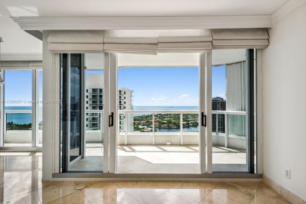 South Tower At The Point, 21055 Yacht Clb #3001, Aventura, Florida 33180, image 1
