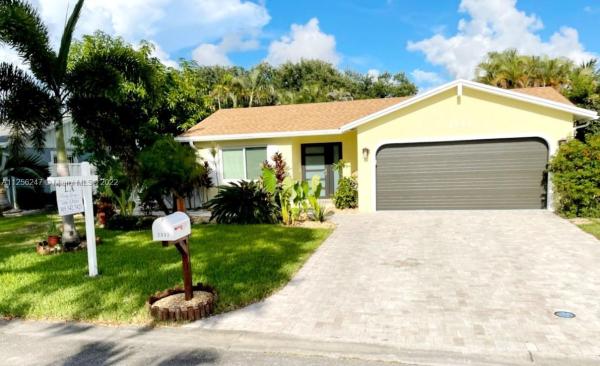 Royal Palm Pointe, 2353 NW 98th Ter, Coral Springs, Florida 33065, image 1