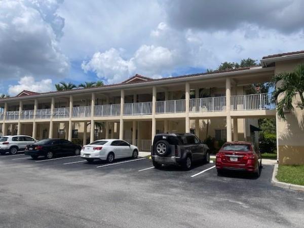 San Marco Villas, 6990 NW 179th St #201-2, Hialeah, Florida 33015, image 1