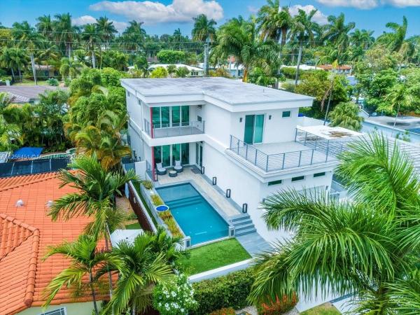 Hollywood Lakes, 1243 Washington St, Hollywood, Florida 33019, image 2