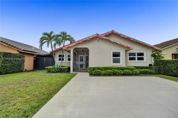 2428 SW 138th Ct, Unincorporated Dade County, Florida 33175, image 2