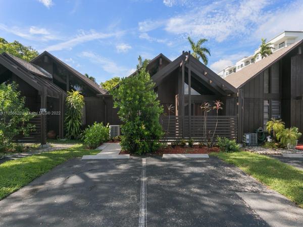 Village Townhouses At Jacaranda, 407 N University Dr #4-12, Plantation, Florida 33324, image 1