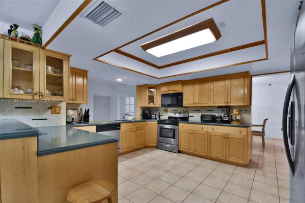 Miramar Park, 7637 Fairway Blvd, Miramar, Florida 33023, image 2