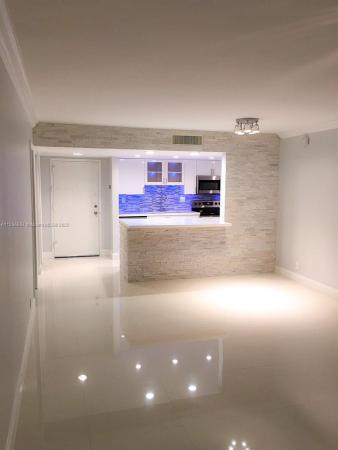 Racquet Club Village, 100 Lakeview Dr #118, Weston, Florida 33326, image 1