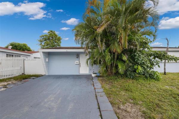 Heritage Homes, 7111 Sheridan St, Hollywood, Florida 33024, image 2