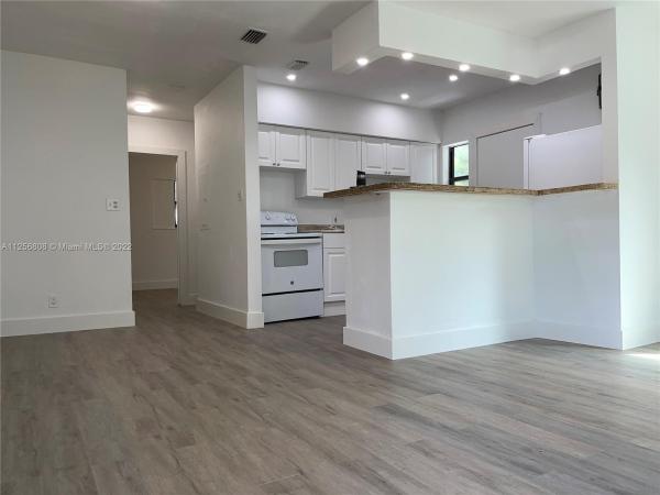 Gratigny Plateau, 1070 NW 117th St, Pinewood, Florida 33168, image 1