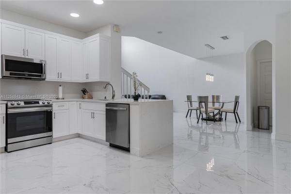 Regency Homes At Fairway Isles, 7951 S Aragon Blvd #4, Sunrise, Florida 33322, image 2