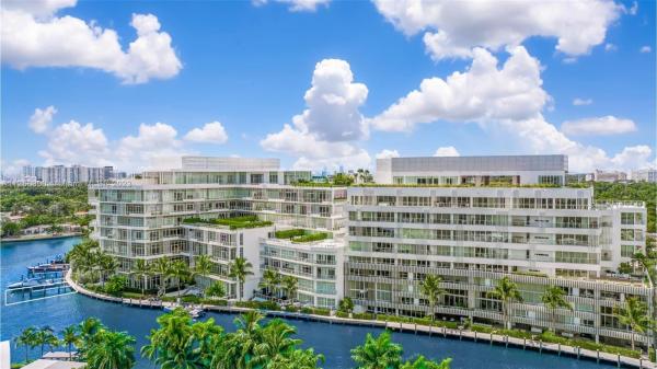 The Villas At The Ritz-Carlton, 4701 N Meridian Ave, Miami Beach, Florida 33140, image 1