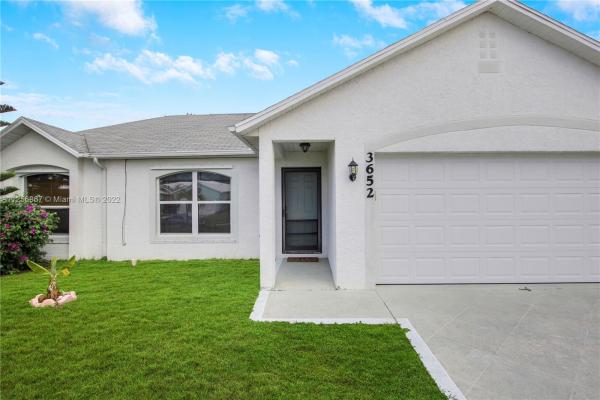 3652 SW Voyager St, Florida 34953, image 2