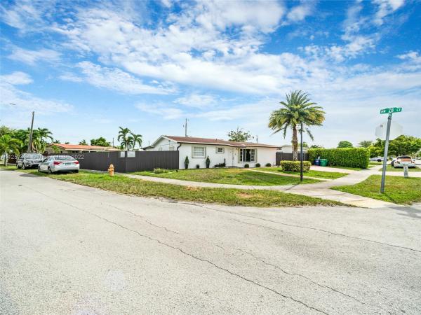 Palm Springs North Residential, 7830 NW 172nd St, Palm Springs North, Florida 33015, image 2