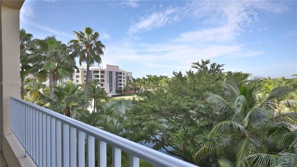 Resort Villa, 703 Crandon Blvd #403, Key Biscayne, Florida 33149, image 1