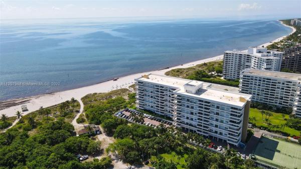 Commodore Club East, 177 Ocean Lane Dr #1013, Key Biscayne, Florida 33149, image 1