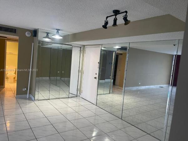 Winston Towers 500, 301 E 174th St #902, Sunny Isles Beach, Florida 33160, image 1
