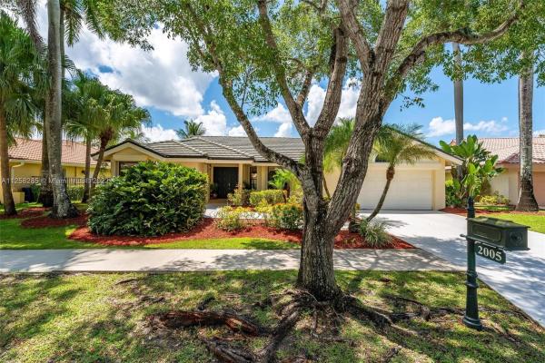 Executive 1 At Country Isles, 2005 Lake Point Dr, Weston, Florida 33326, image 1