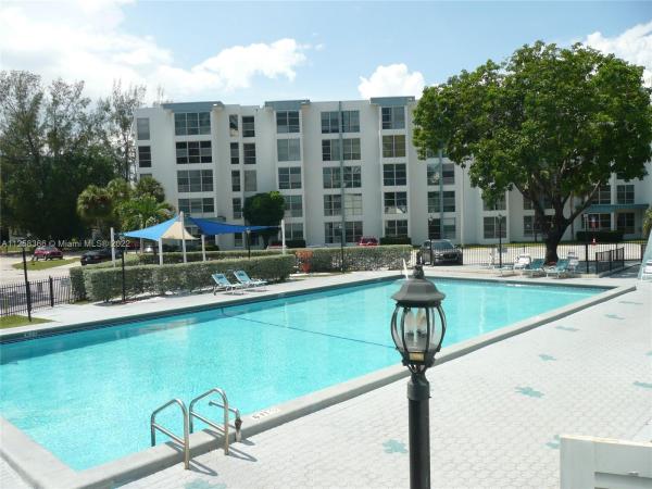 Avila North, 200 177th Dr #102, Sunny Isles Beach, Florida 33160, image 2