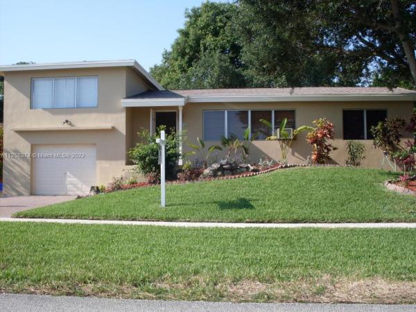 Lake Osborne Estates, 1327 Lake Erie Dr, Lake Worth, Florida 33461, image 2