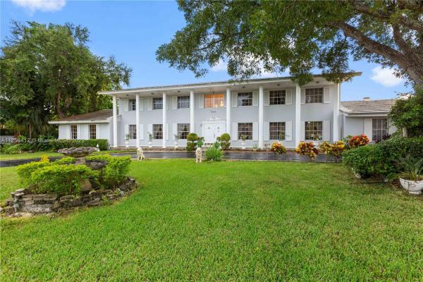 Kendall No HOA, 8350 SW 98th St, Kendall, Florida 33156, image 1