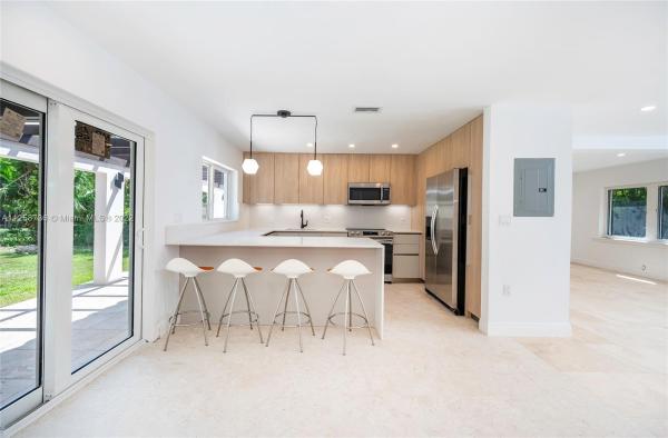 Riviera, 453 Blue Rd, Coral Gables, Florida 33146, image 2