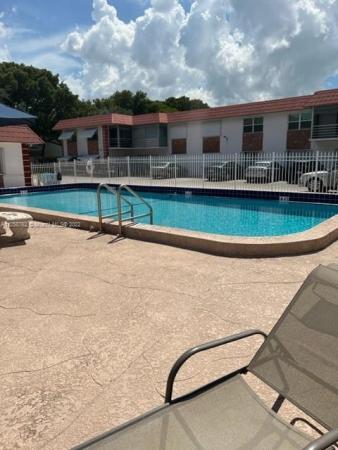 Everett Arms, 3550 NW 8th Ave #104, Pompano Beach, Florida 33064, image 1