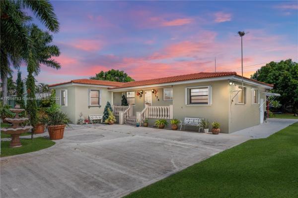 Ponce De Leon, 174 NW 14th St, Homestead, Florida 33030, image 1
