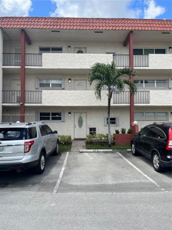 Hollybrook Golf & Tennis Club, 8901 S Hollybrook Blvd #206, Pembroke Pines, Florida 33025, image 1