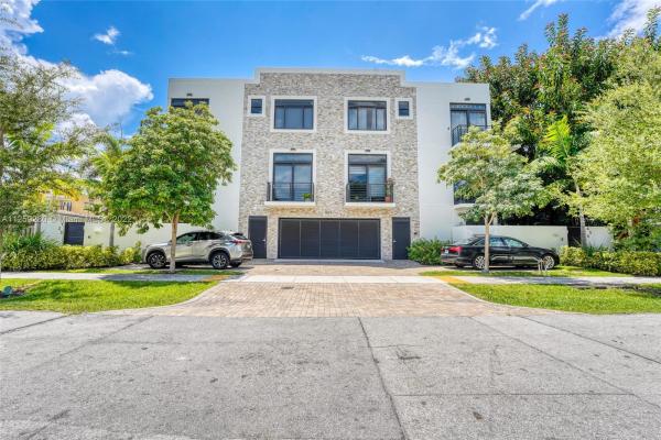 Seven Seas, 909 NE 16th Ter #3, Fort Lauderdale, Florida 33304, image 1