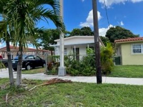 Hialeah Lawn, 655 W 16th St, Hialeah, Florida 33010, image 1