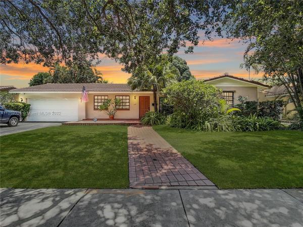 Miami Lakes Residential, 14231 Cypress Ct, Miami Lakes, Florida 33014, image 2