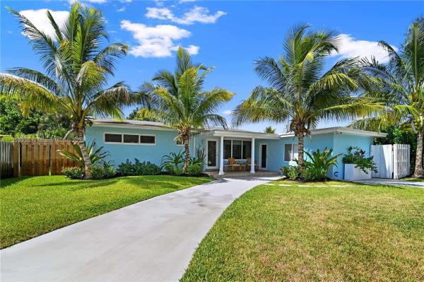 Sunset Manors, 14 NE 26th Ct, Wilton Manors, Florida 33334, image 1