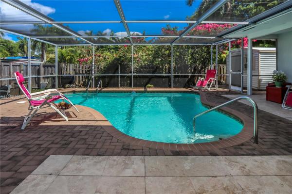 Hollywood Lakes, 1301 Washington St, Hollywood, Florida 33019, image 2