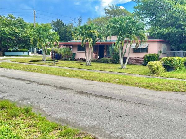Cravero Lake Shore Estates, 9031 NW 8th Ave, Pinewood, Florida 33150, image 1