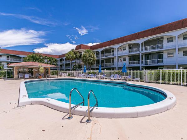 Casa Paradiso North, 541 Blue Heron Dr #303, Hallandale Beach, Florida 33009, image 1