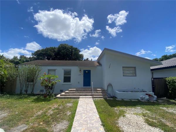 Country Club Estates, 248 Carlisle Dr, Miami Springs, Florida 33166, image 2