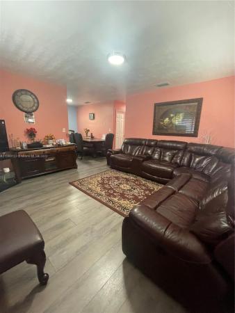Hialeah Heights, 2962 NW 59th St, Brownsville, Florida 33142, image 2