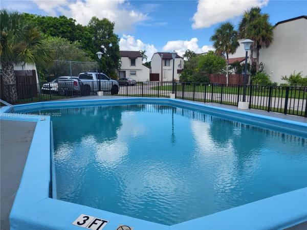 Wind Lake Village, 9727 NW 6th Ter #9727, Fountainebleau, Florida 33172, image 1
