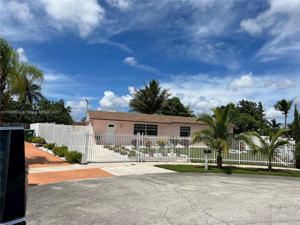 Meadow Wood Manor, 26750 SW 125th Ave, Kendale Lakes, Florida 33032, image 1