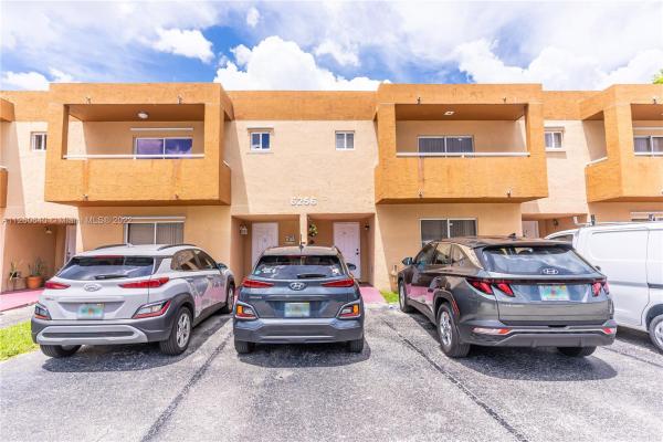 Lake Forest Park, 6256 SW 131st Pl #103, Kendale Lakes, Florida 33183, image 1