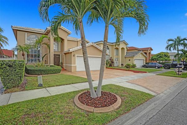 7712 SW 157th Ct, Unincorporated Dade County, Florida 33193, image 2