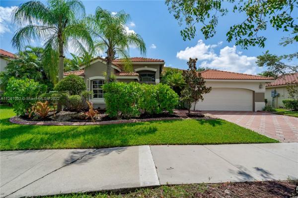 Verona Lake, 656 Verona Pl, Weston, Florida 33326, image 1