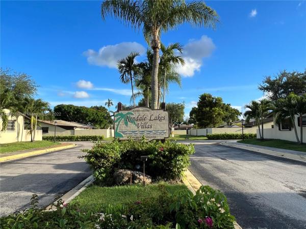 Kendale Lakes No HOA, 13718 Kendale Lakes Dr #, Kendale Lakes, Florida 33183, image 2