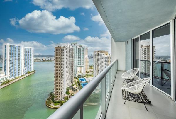Icon Brickell Tower 2, 495 Brickell Ave #3208, Miami, Florida 33131, image 2