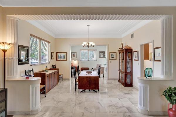 Orchard, 4340 Pine Tree Dr, Miami Beach, Florida 33140, image 2