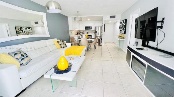 Royal Atlantic, 465 Ocean Dr #210, Miami Beach, Florida 33139, image 1